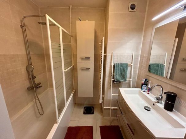 A louer APPARTEMENT T3 76 M2 BORD DE MER SAINT RAPHAEL