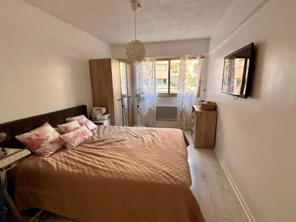 A louer APPARTEMENT T3 76 M2 BORD DE MER SAINT RAPHAEL