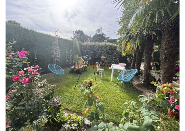 A vendre MAISON  6 PIECES 107 M2  GODERVILLE COMMERCES