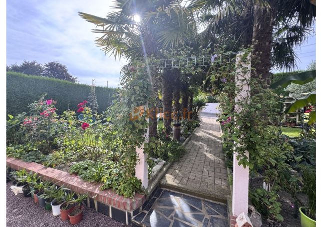 A vendre MAISON  6 PIECES 107 M2  GODERVILLE COMMERCES
