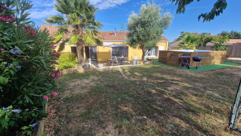 A vendre MAISON  4 PIECES 98 M2  POIROUX