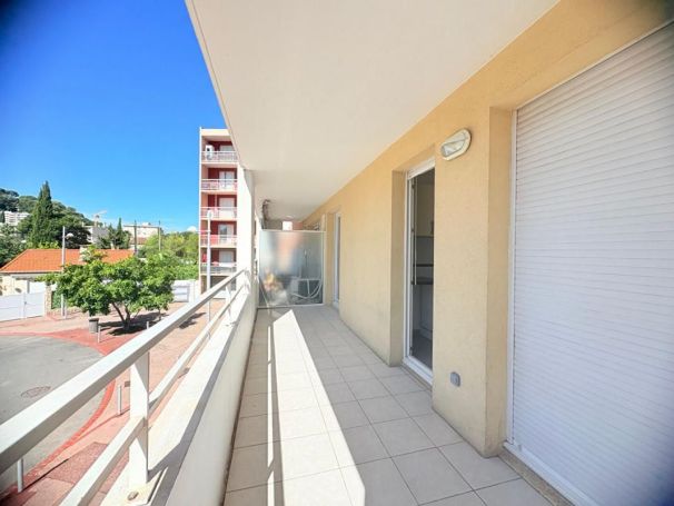 A louer APPARTEMENT NEUF T2 43 M2 TERRASSE BORD DE MER CAGNES SUR MER