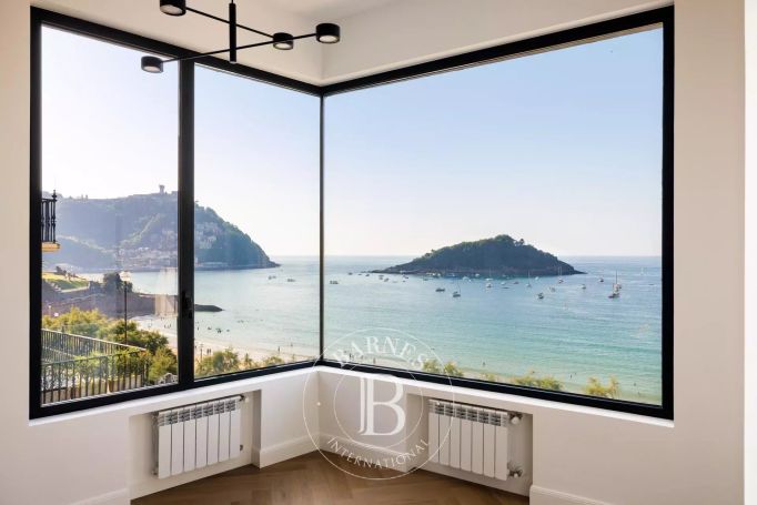 A vendre SUPERBE DUPLEX 330 M² VUE MER SAN SEBASTIAN