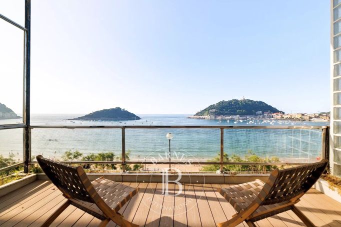 A vendre SUPERBE DUPLEX 330 M² VUE MER SAN SEBASTIAN