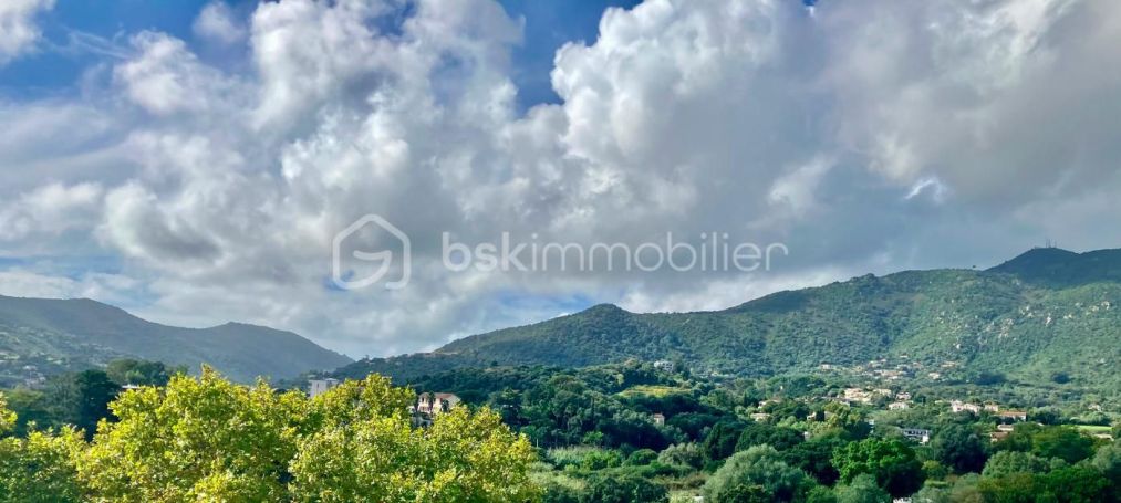 A louer APPARTEMENT T4 96 M2 TERRASSE BORD DE MER AJACCIO