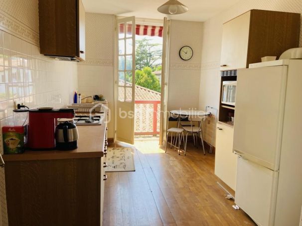 A louer APPARTEMENT T4 78 M2 BORD DE MER CIBOURE