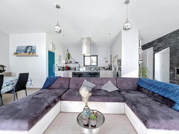 A louer MAISON  CONTEMPORAINE  LAURE MINERVOIS