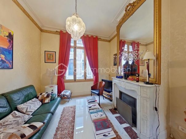 A louer MAISON  DE MAîTRE  AMIENS