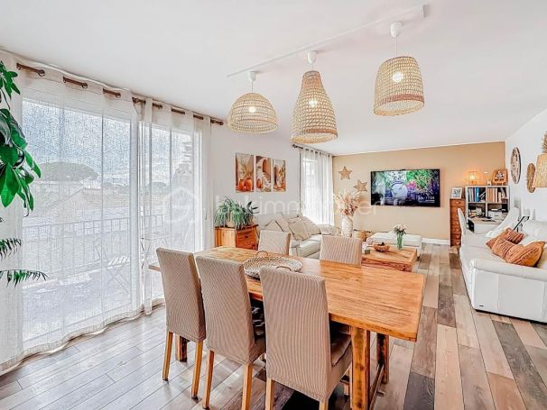 A louer APPARTEMENT T4 82 M2 TERRASSE BORD DE MER PALAVAS LES FLOTS