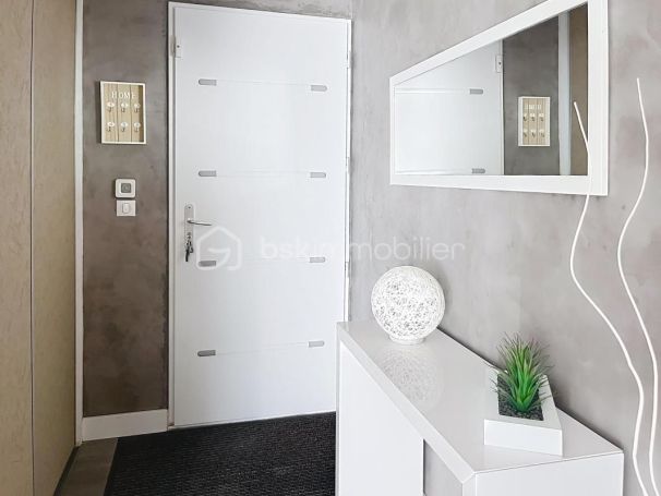 A louer MAISON  CONTEMPORAINE  SAINT FLORENT SUR AUZONNET