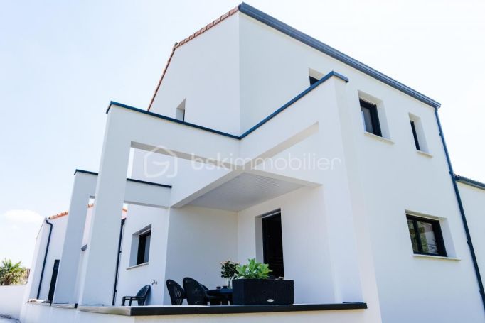 A louer MAISON  CONTEMPORAINE  SAINT JULIEN DE CONCELLES