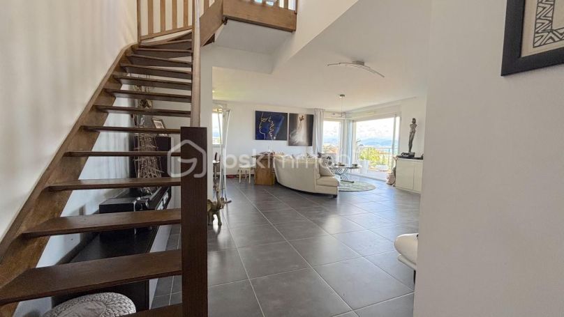 A louer APPARTEMENT T3 104 M2 TERRASSE VUE MER ANTIBES
