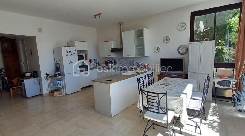 A louer APPARTEMENT T4 141 M2  SOMMIERES
