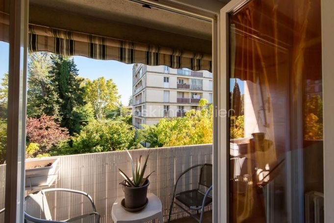 A vendre APPARTEMENT T3 76 M2  AIX EN PROVENCE