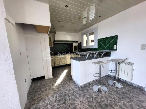 A louer MAISON  6 PIECES 157 M2  THEZAN LES BEZIERS