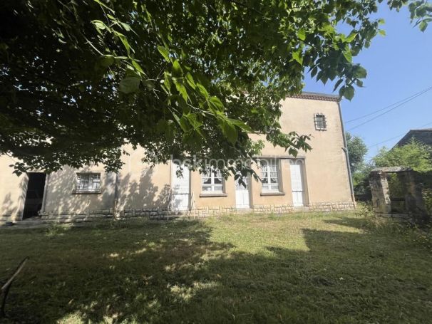 A louer MAISON  8 PIECES 207 M2  MOULIETS ET VILLEMARTIN