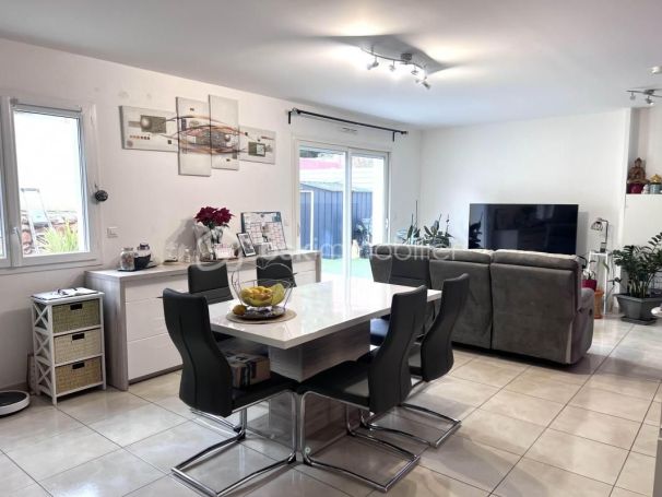 A louer MAISON  CONTEMPORAINE BORD DE MER FRONTIGNAN