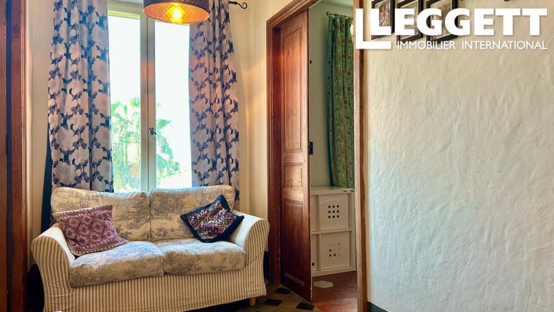 A louer MAISON  DE MAîTRE  MONTOULIERS
