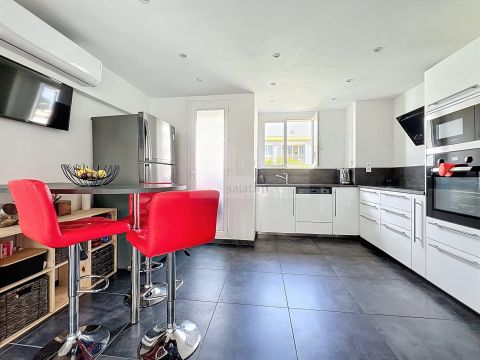 A vendre APPARTEMENT T2 60 M2 BORD DE MER LA SEYNE SUR MER