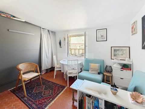 A vendre APPARTEMENT  19 M2 BORD DE MER LA SEYNE SUR MER