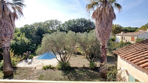A vendre MAISON  5 PIECES 178 M2 PLAGE à PIED SIX FOURS LES PLAGES