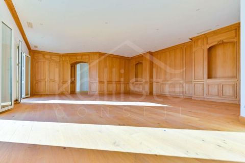 A louer PENTHOUSE DE PRESTIGE T7 322 M2 TERRASSE BORD DE MER AJACCIO