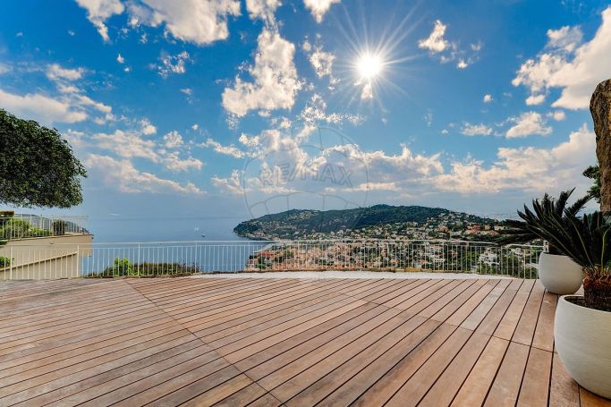A louer APPARTEMENT DE PRESTIGE T3 62 M2 TERRASSE VUE MER VILLEFRANCHE SUR MER