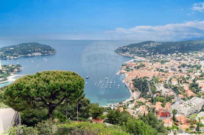 A louer APPARTEMENT DE PRESTIGE T3 62 M2 TERRASSE VUE MER VILLEFRANCHE SUR MER