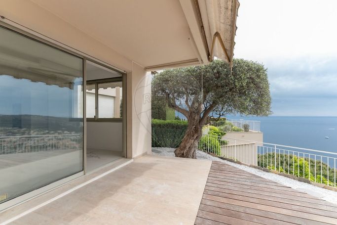 A louer APPARTEMENT DE PRESTIGE T3 62 M2 TERRASSE VUE MER VILLEFRANCHE SUR MER