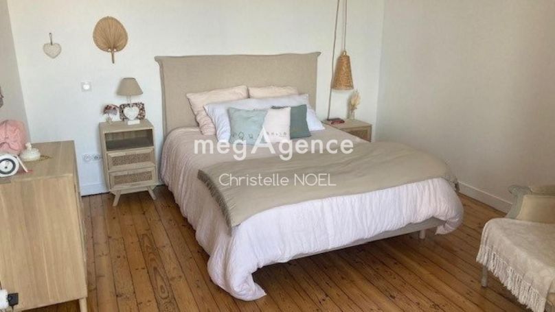 A louer MAISON  DE MAîTRE  LUCON