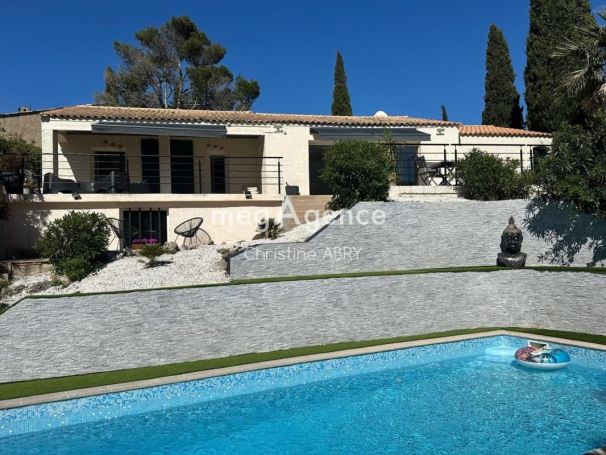 A louer MAISON  5 PIECES 137 M2 BORD DE MER FREJUS