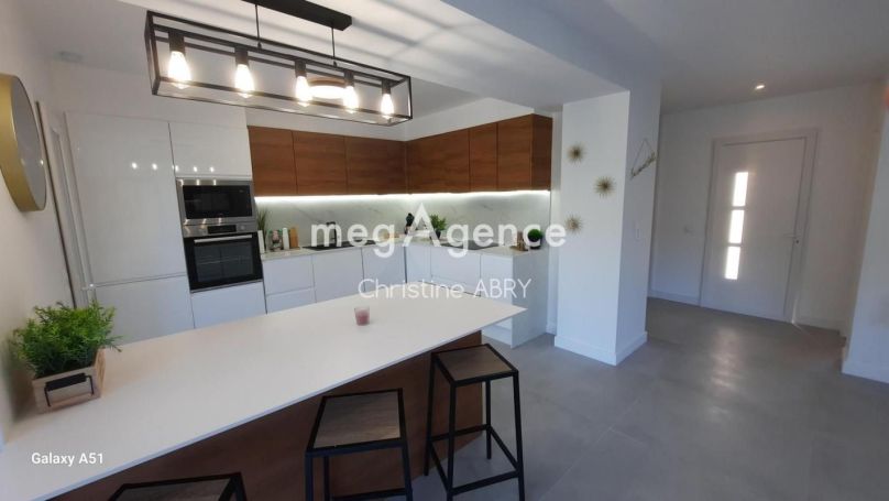 A louer MAISON  5 PIECES 137 M2 BORD DE MER FREJUS