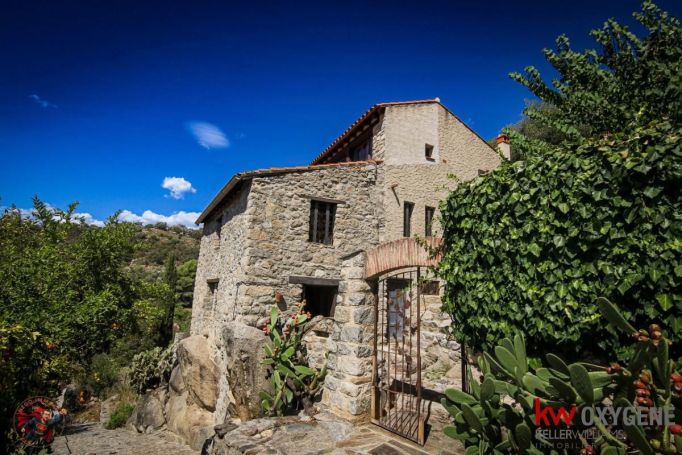 MAISON  DE MAîTRE  EUS