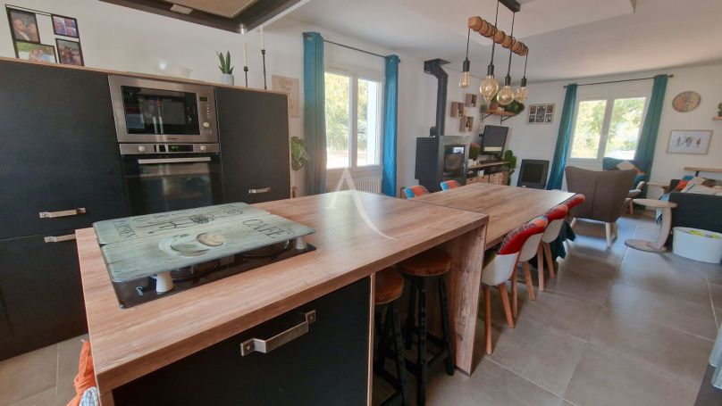 A vendre MAISON  7 PIECES 130 M2  POIROUX
