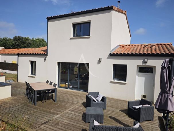 A louer MAISON  CONTEMPORAINE  POIROUX