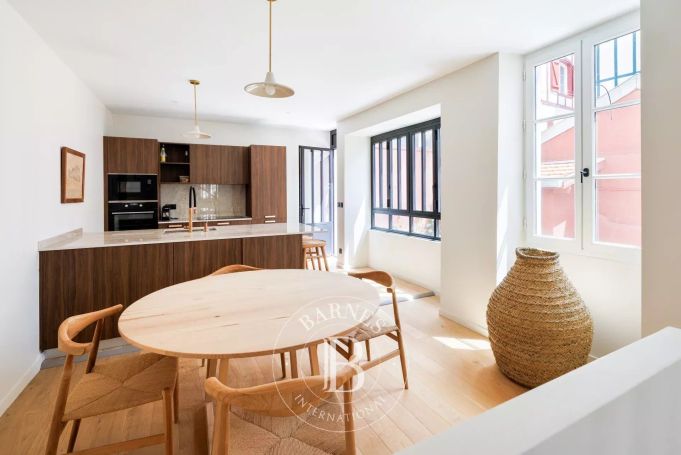A vendre APPARTEMENT  113 M2 TERRASSE BORD DE MER BIARRITZ