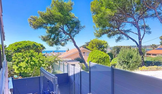 LES LONES T4 de 85 m² VUE MER ET JARDIN 83140 Six-Fours-les-Plages