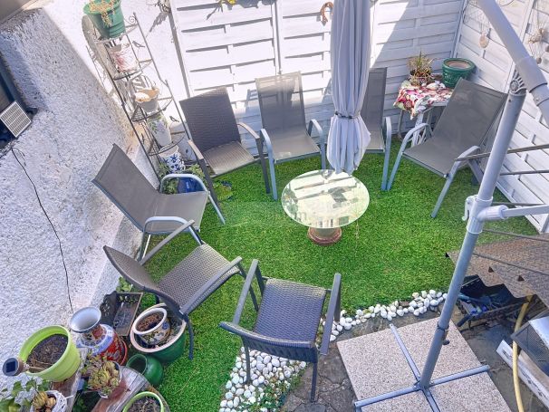 A vendre APPARTEMENT T4 85 M2 VUE MER SIX FOURS LES PLAGES