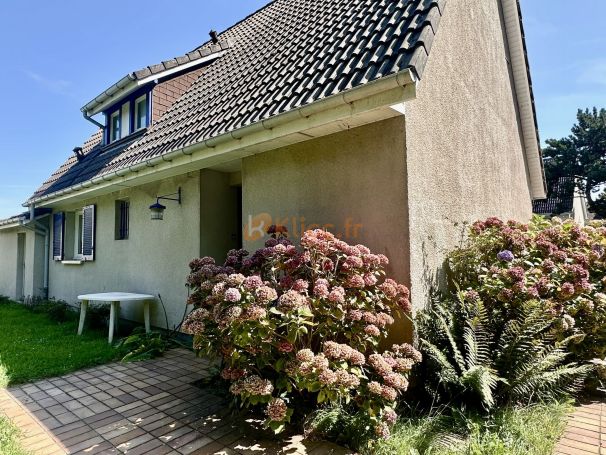 A vendre MAISON  4 PIECES 109 M2 BORD DE MER SAINT VALERY EN CAUX