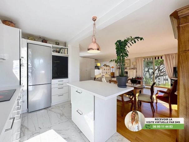 A louer APPARTEMENT T3 64 M2 BORD DE MER CAGNES SUR MER
