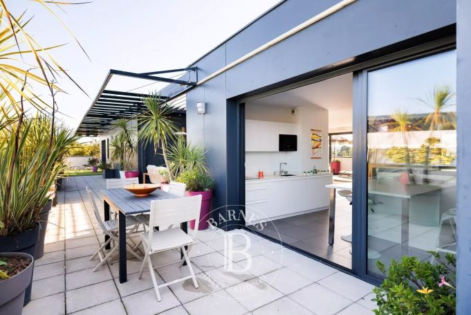 A louer APPARTEMENT T4 133 M2 TERRASSE  BAYONNE