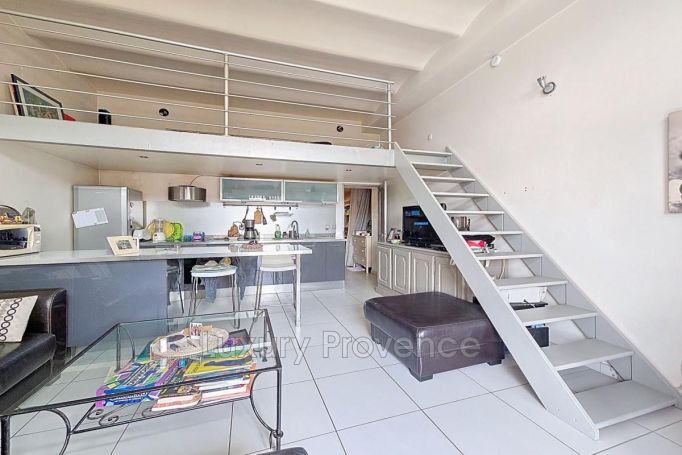 A louer APPARTEMENT T2 63 M2 TERRASSE  GARDANNE
