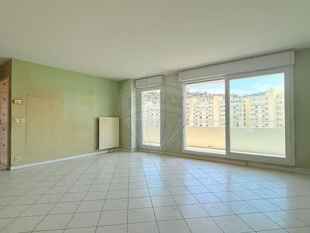 A louer APPARTEMENT T2 59 M2 BORD DE MER NICE