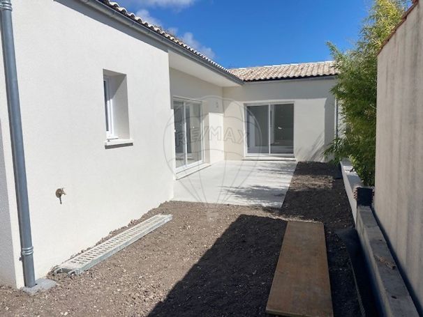 A louer MAISON  CONTEMPORAINE BORD DE MER VAUX SUR MER