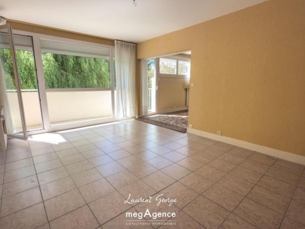 A louer APPARTEMENT T4 79 M2  BIHOREL