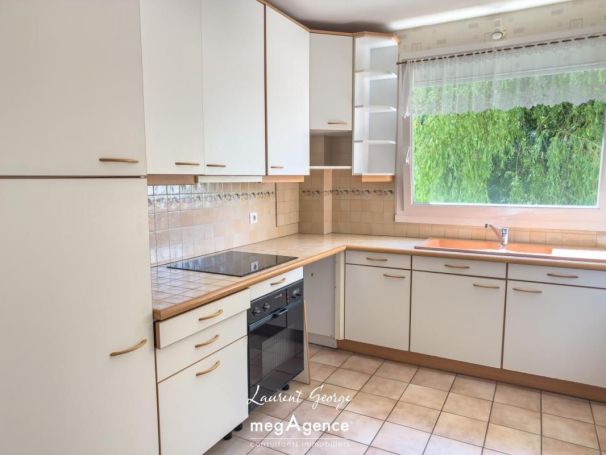 A louer APPARTEMENT T4 79 M2  BIHOREL