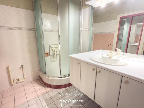 A louer APPARTEMENT T4 79 M2  BIHOREL