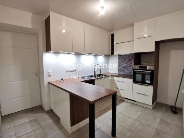 A louer APPARTEMENT NEUF T4 126 M2  COLOMBELLES