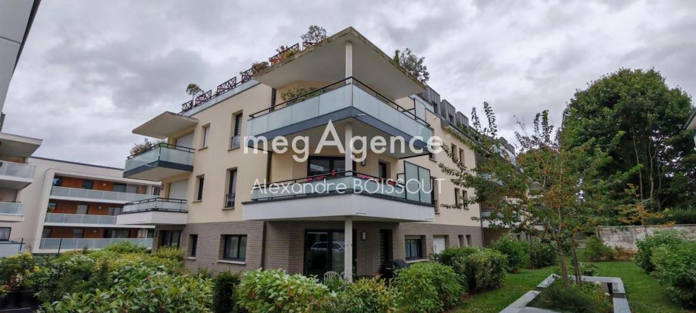 A louer APPARTEMENT T2 44 M2 TERRASSE  LE MESNIL ESNARD