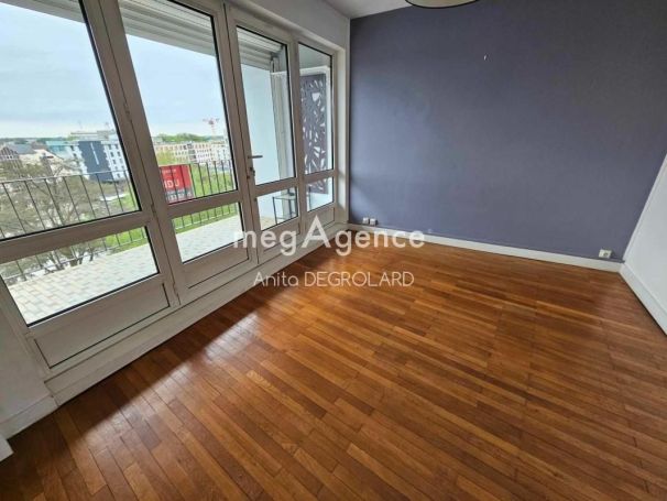 A louer APPARTEMENT T4 72 M2 TERRASSE  LA ROCHE SUR YON